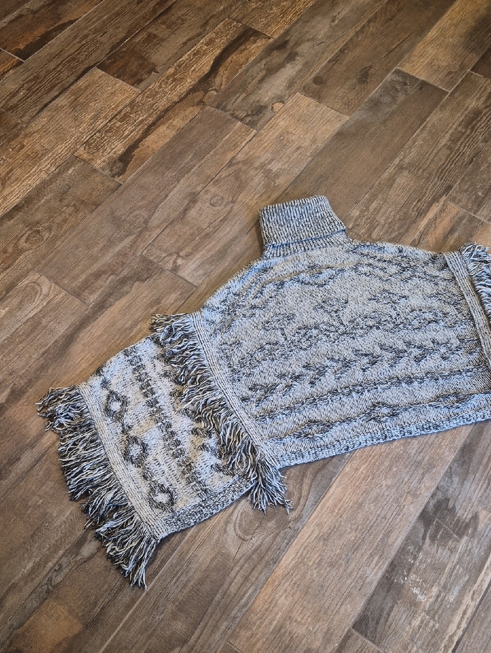 Lucky Brand Gray Wool & Cashmere Turtleneck Bohemian Poncho Sweater, Small - Picture 6 of 12